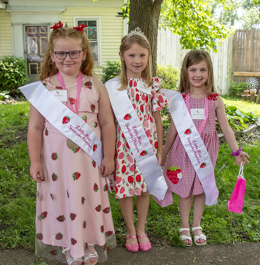 Little miss shortcake winners Luna Brown, winner Harper Brown, Sawyer Patton Little miss shortcake winners Luna Brown, winner Harper Brown, Sawyer Patton